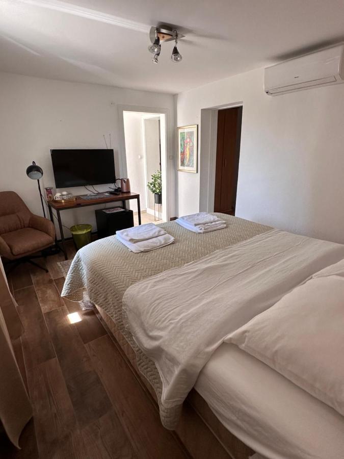 Madonna Guest House ดูบรอฟนิก ภายนอก รูปภาพ